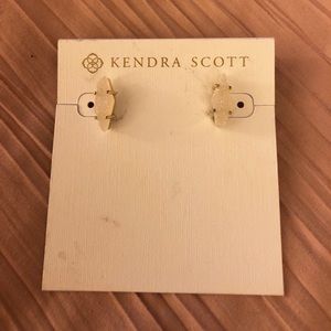 NWT Kendra Scott Brook Earrings